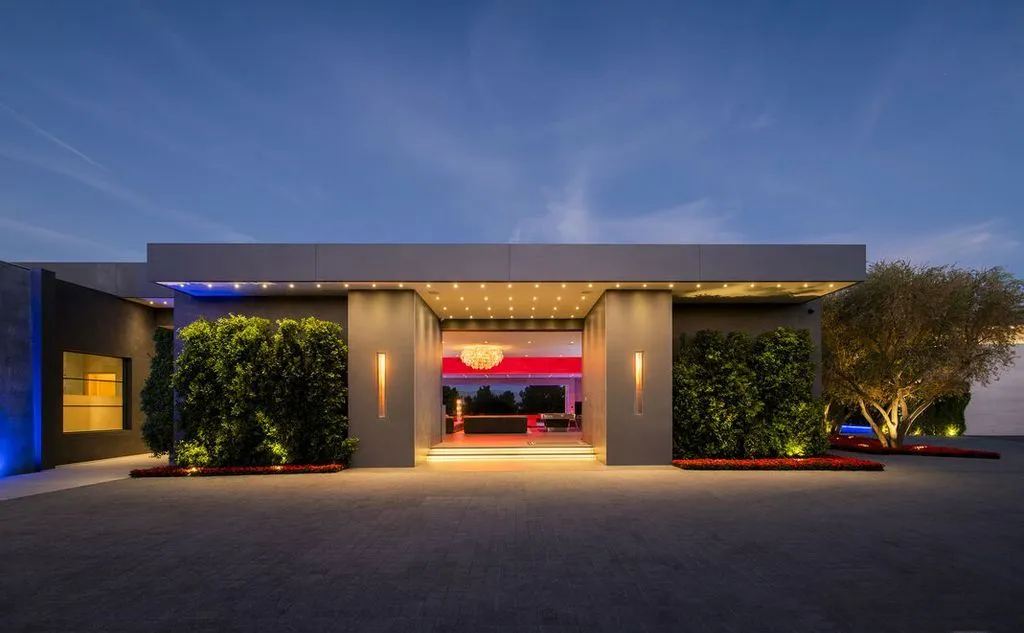 Magnificent California Retreat at 53370 Ross Ave Elevates Madisons Trophy Estate to New Heights of Luxury 19