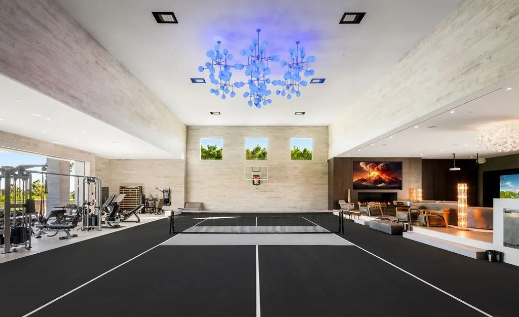 Magnificent California Retreat at 53370 Ross Ave Elevates Madisons Trophy Estate to New Heights of Luxury 22