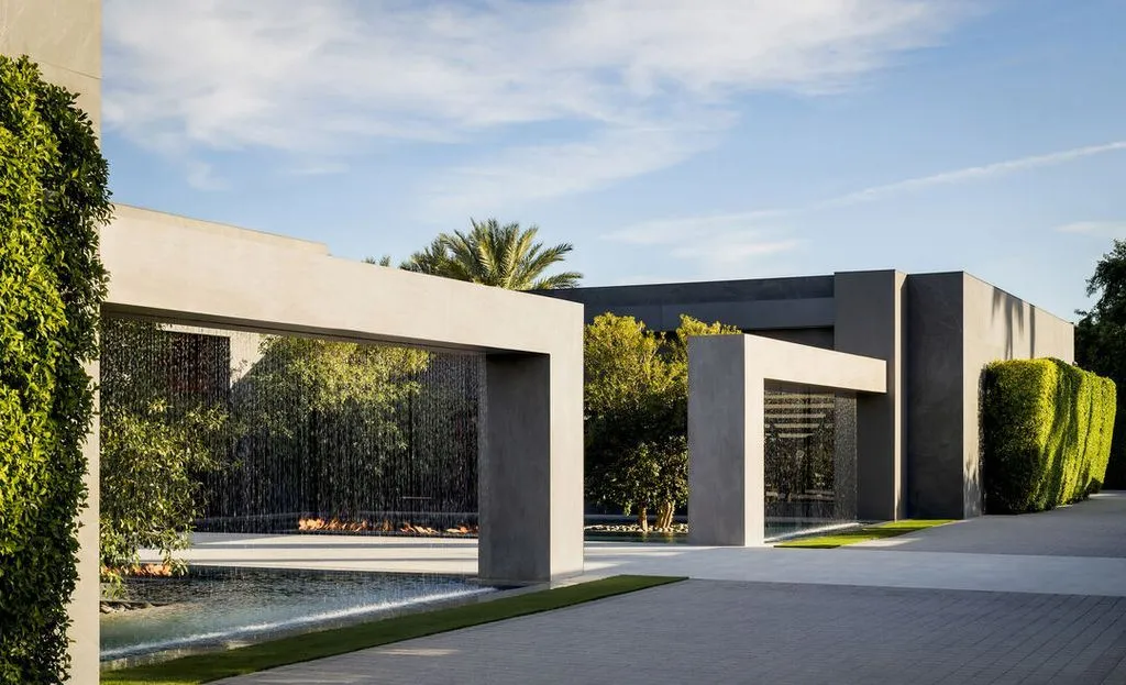 Magnificent California Retreat at 53370 Ross Ave Elevates Madisons Trophy Estate to New Heights of Luxury 8