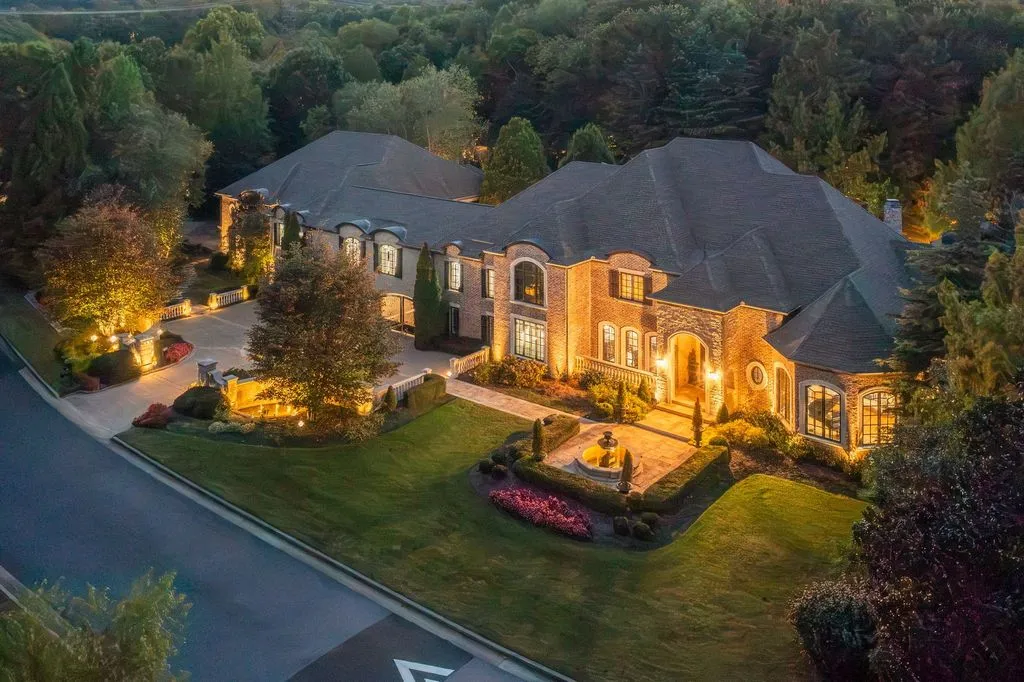 Magnificent Estate at 55 Governors Way Blends Spacious Design with Cozy Sophistication Listed at 6799999 2