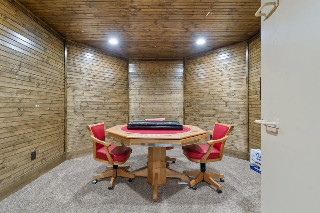 Magnificent Estate at 55 Governors Way Blends Spacious Design with Cozy Sophistication Listed at 6799999 20