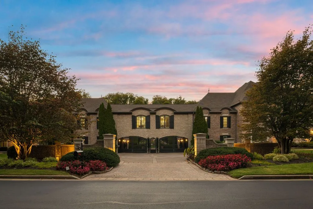 Magnificent Estate at 55 Governors Way Blends Spacious Design with Cozy Sophistication Listed at 6799999 4