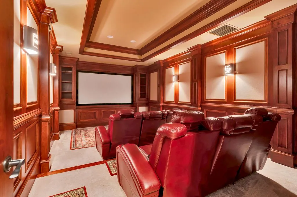 Magnificent Lakefront Retreat at 6432 Cobble Ln Lists for 4375000 in Tennessee 16