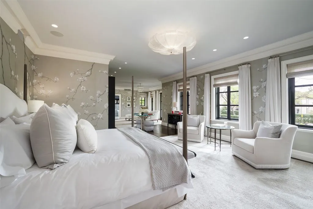 A Texas Icon: Sebastian Construction Group Crafts a $35 Million Masterpiece of Privacy and Luxury Living 21 Spectacular 35 Million Estate at 6601 Hunters Glen Rd Showcases Sebastian Construction Groups Vision of Privacy and Timeless Elegance 14