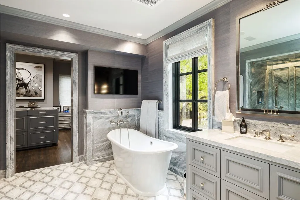 A Texas Icon: Sebastian Construction Group Crafts a $35 Million Masterpiece of Privacy and Luxury Living 22 Spectacular 35 Million Estate at 6601 Hunters Glen Rd Showcases Sebastian Construction Groups Vision of Privacy and Timeless Elegance 15