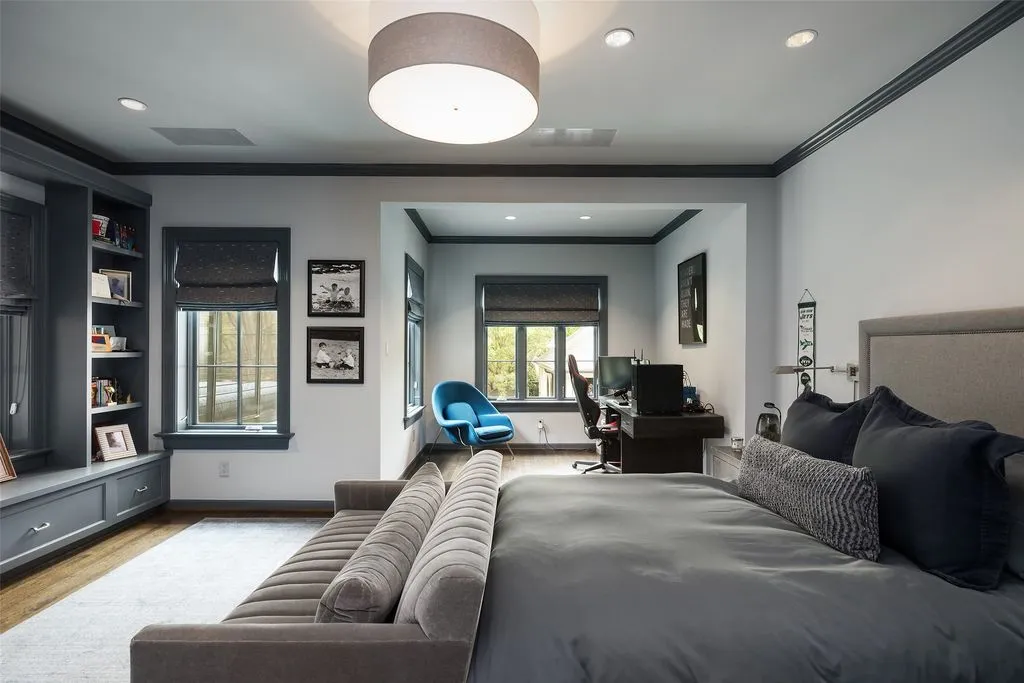 A Texas Icon: Sebastian Construction Group Crafts a $35 Million Masterpiece of Privacy and Luxury Living 23 Spectacular 35 Million Estate at 6601 Hunters Glen Rd Showcases Sebastian Construction Groups Vision of Privacy and Timeless Elegance 16