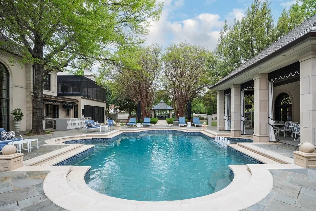 A Texas Icon: Sebastian Construction Group Crafts a $35 Million Masterpiece of Privacy and Luxury Living 8 Spectacular 35 Million Estate at 6601 Hunters Glen Rd Showcases Sebastian Construction Groups Vision of Privacy and Timeless Elegance 22