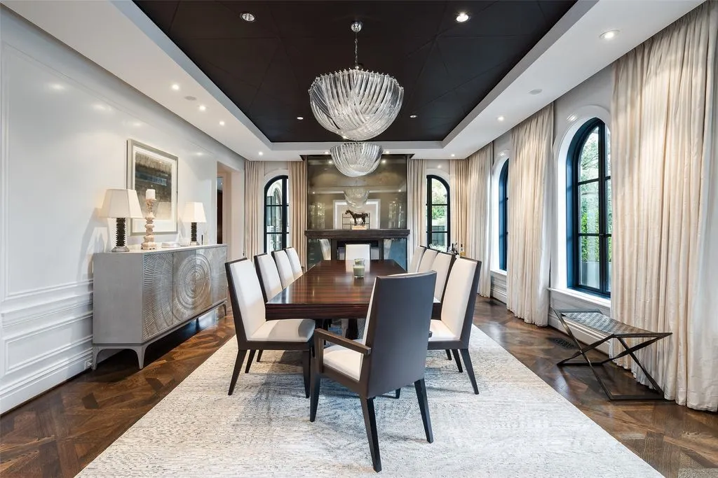 A Texas Icon: Sebastian Construction Group Crafts a $35 Million Masterpiece of Privacy and Luxury Living 10 Spectacular 35 Million Estate at 6601 Hunters Glen Rd Showcases Sebastian Construction Groups Vision of Privacy and Timeless Elegance 3