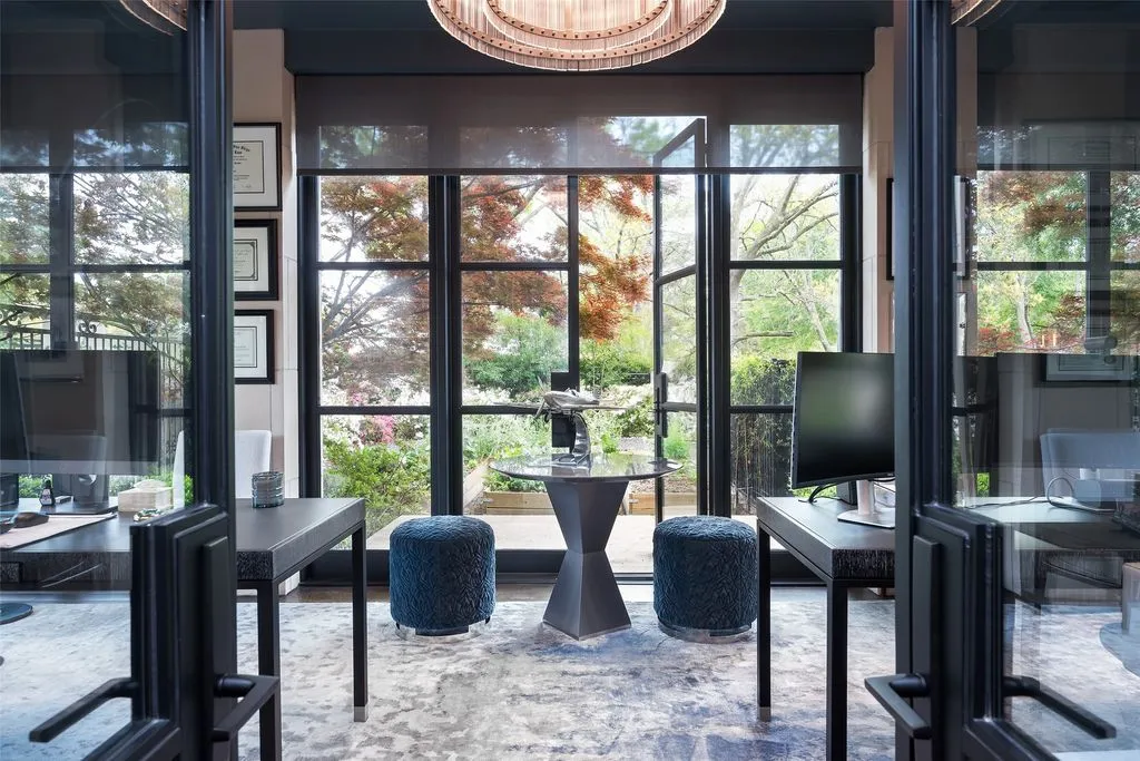 A Texas Icon: Sebastian Construction Group Crafts a $35 Million Masterpiece of Privacy and Luxury Living 12 Spectacular 35 Million Estate at 6601 Hunters Glen Rd Showcases Sebastian Construction Groups Vision of Privacy and Timeless Elegance 5