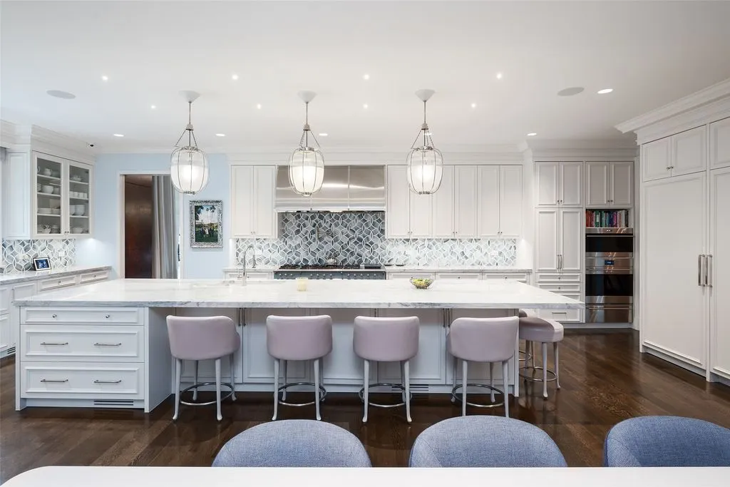 A Texas Icon: Sebastian Construction Group Crafts a $35 Million Masterpiece of Privacy and Luxury Living 16 Spectacular 35 Million Estate at 6601 Hunters Glen Rd Showcases Sebastian Construction Groups Vision of Privacy and Timeless Elegance 9