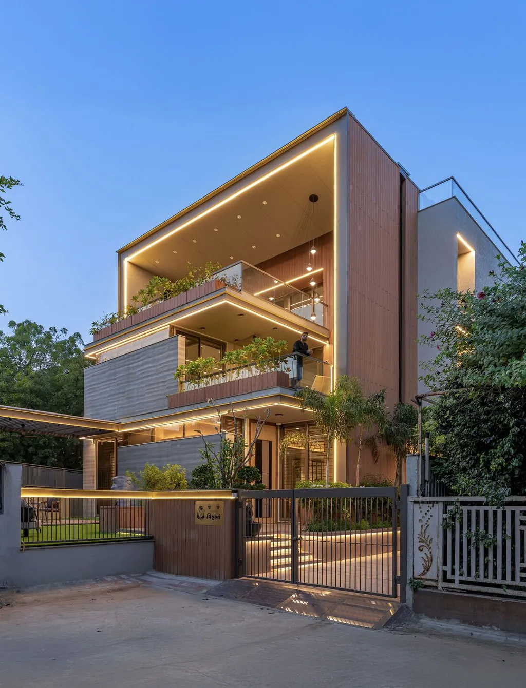 Visamo House by Prashant Parmar Architect, A Biophilic Sanctuary of Light, Heritage & Modern Luxury in Ahmedabad by 2 Visamo House, A Biophilic Sanctuary of Light, Heritage & Modern Luxury in Ahmedabad