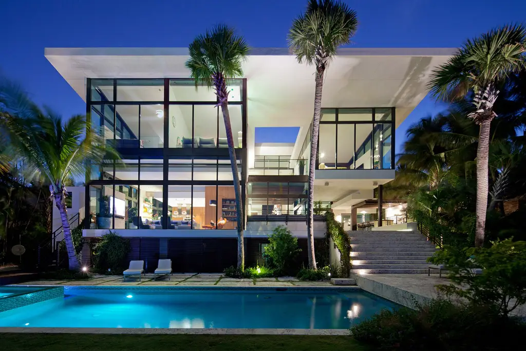Coral Gables Residence by Touzet Studio, Modernism Meets Tradition, Reimagines Coastal Living