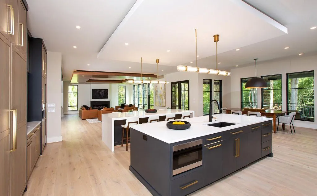 A $9,499,000 Virginia Sanctuary Offering Supreme Privacy and Peaceful Surroundings 10 1011 Langley Hill Dr A Spectacular Virginia Sanctuary Delivering Unrivaled Seclusion and Serenity at 9499000 6