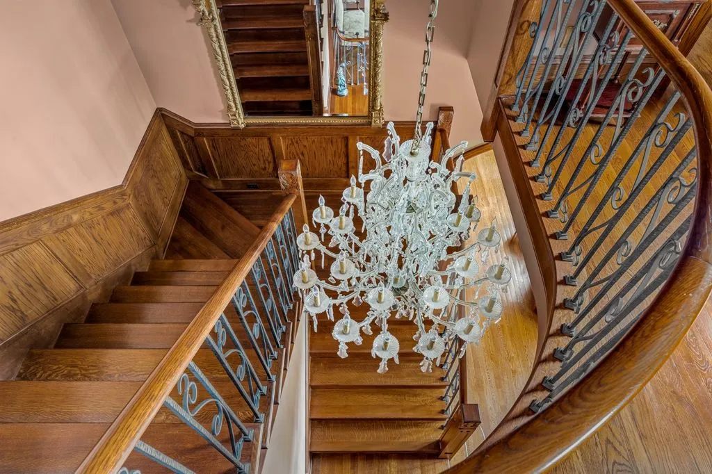 This Exquisite Tudor Estate in Tennessee Asking $6.25 Million 9 1033 Vaughn Crest Dr Showcases a Magnificent Custom Built Tudor Estate Defined by Timeless Elegance 8