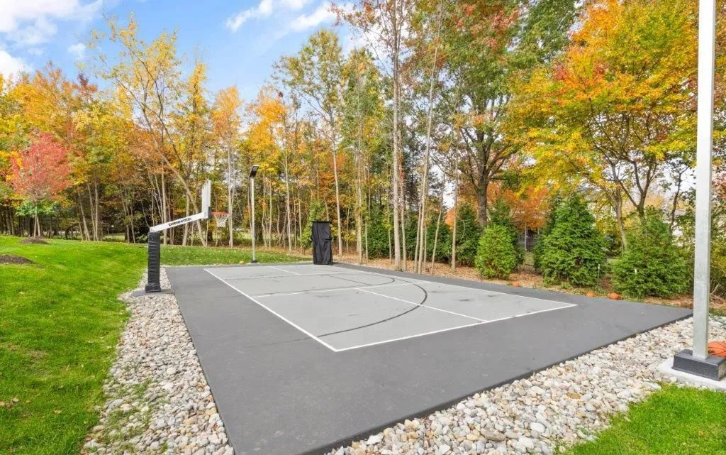 Stunning 2-Acre Virginia Estate Offering Exceptional Beauty for $6.79 Million 32 1039 Aziza Ct Stunning Virginia Estate on 2 Landscaped Acres Asking 6.79 Million 27