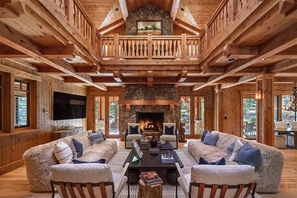 An Extraordinary Fairway-Side Mountain Estate in Martis Camp Seeks $8.995 Million 11 108 result