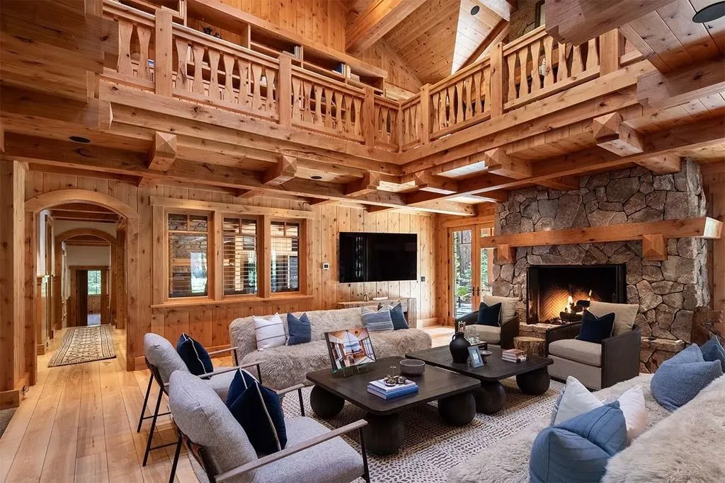 An Extraordinary Fairway-Side Mountain Estate in Martis Camp Seeks $8.995 Million 12 109 result