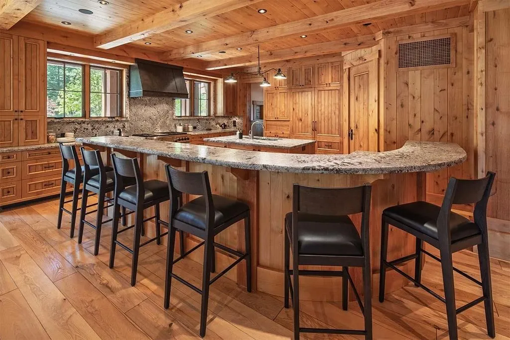 An Extraordinary Fairway-Side Mountain Estate in Martis Camp Seeks $8.995 Million 14 111 result