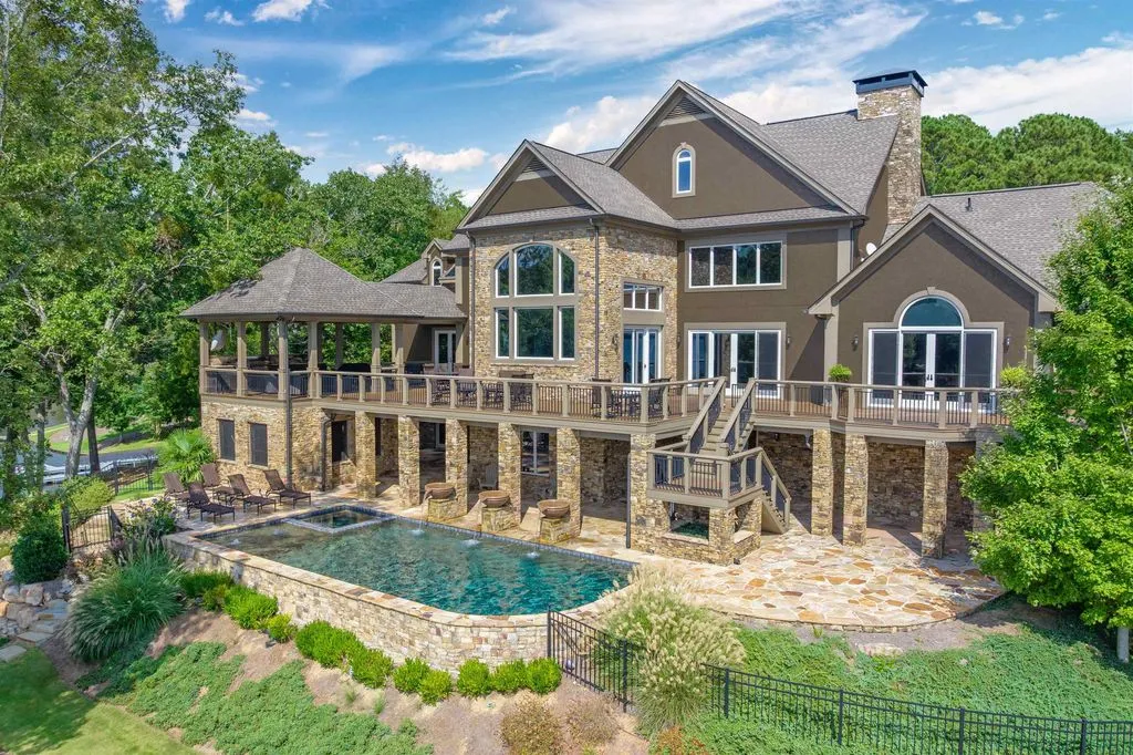 Georgia Lakefront Gem with Panoramic Views and Privacy for $4.49 Million 5 1151 Oconee Way Panoramic Lakefront Luxury in Georgia 1