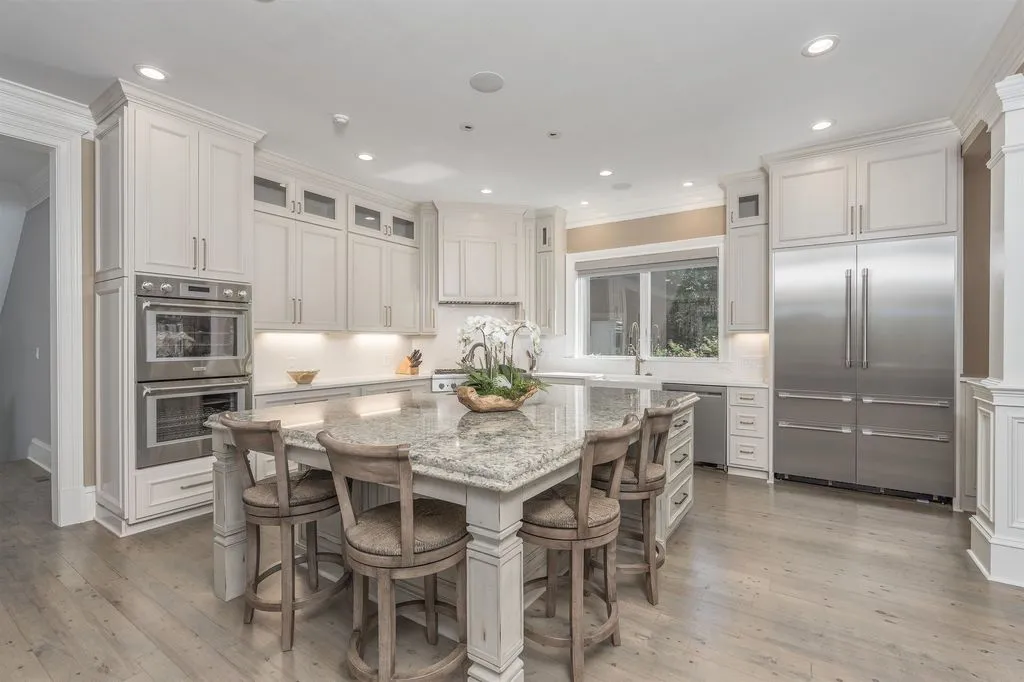 Georgia Lakefront Gem with Panoramic Views and Privacy for $4.49 Million 16 1151 Oconee Way Panoramic Lakefront Luxury in Georgia 12