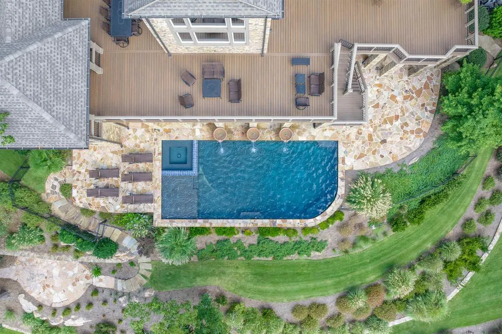 Georgia Lakefront Gem with Panoramic Views and Privacy for $4.49 Million 26 1151 Oconee Way Panoramic Lakefront Luxury in Georgia 22