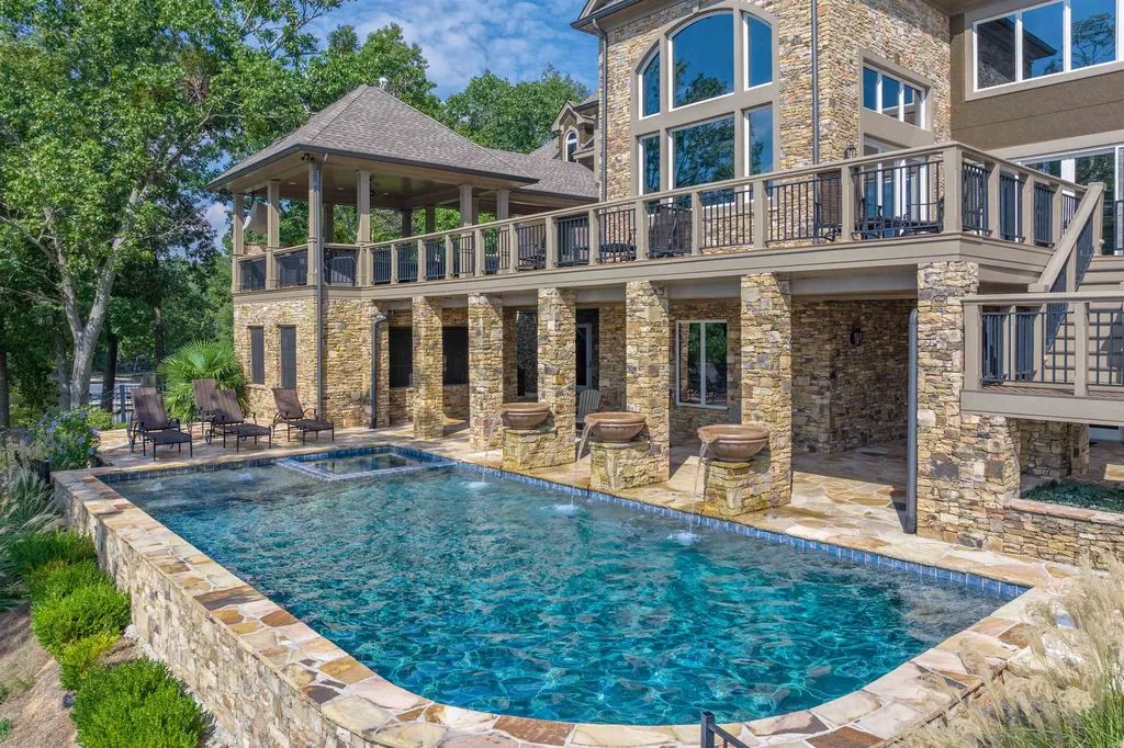 Georgia Lakefront Gem with Panoramic Views and Privacy for $4.49 Million 27 1151 Oconee Way Panoramic Lakefront Luxury in Georgia 23