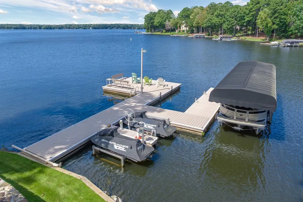 Georgia Lakefront Gem with Panoramic Views and Privacy for $4.49 Million 29 1151 Oconee Way Panoramic Lakefront Luxury in Georgia 25