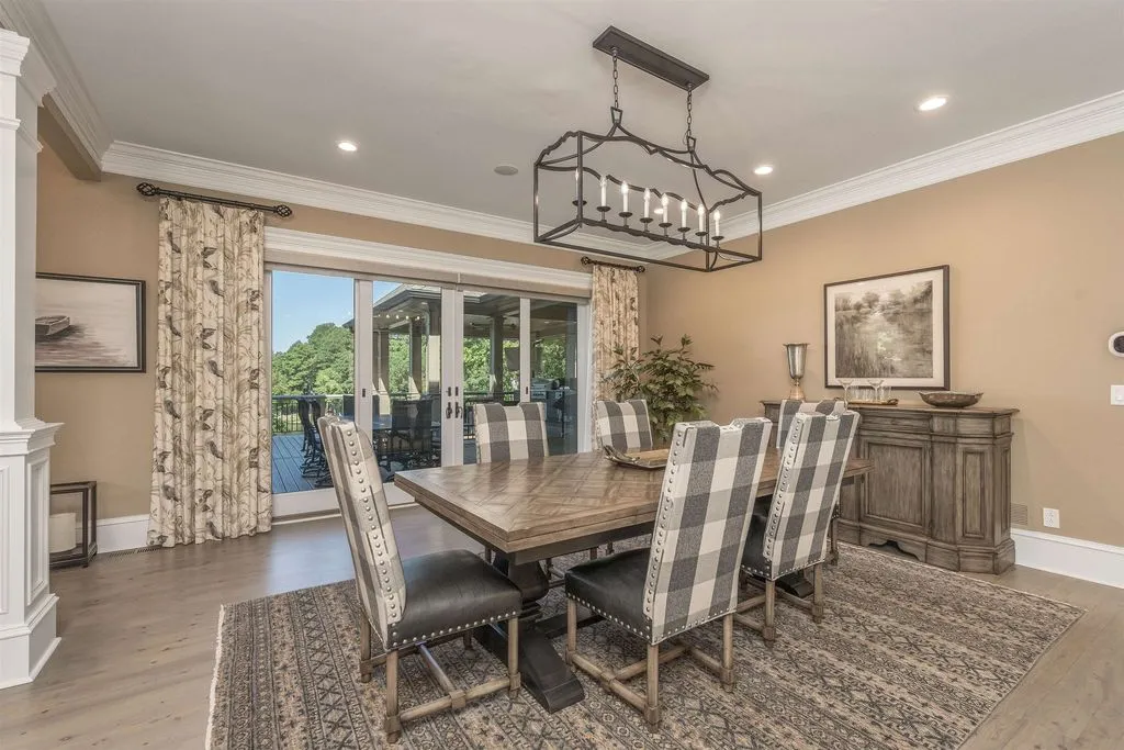 Georgia Lakefront Gem with Panoramic Views and Privacy for $4.49 Million 13 1151 Oconee Way Panoramic Lakefront Luxury in Georgia 9