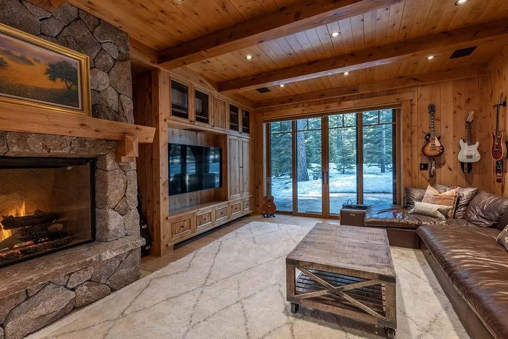 An Extraordinary Fairway-Side Mountain Estate in Martis Camp Seeks $8.995 Million 21 120 result