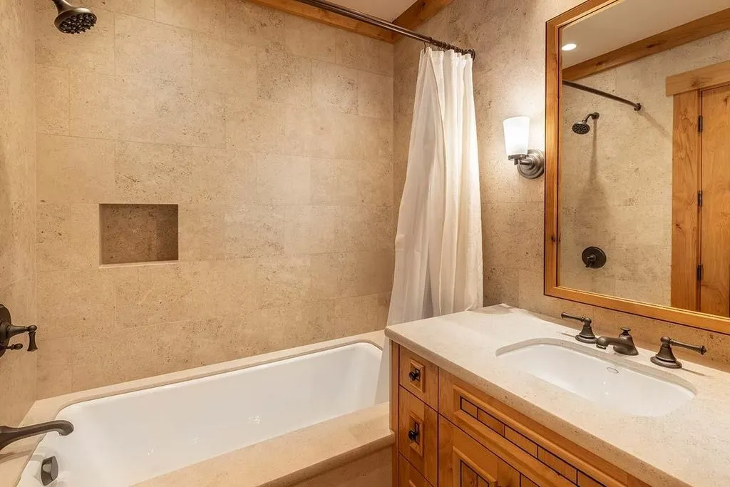 An Extraordinary Fairway-Side Mountain Estate in Martis Camp Seeks $8.995 Million 24 123 result