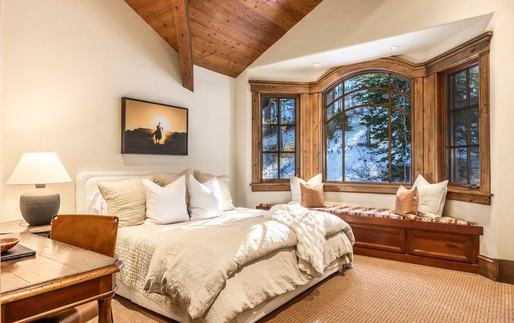 A Secluded Utah Mountain Haven on 10+ Acres Listed at $10.25 Million 21 125 White Pine Canyon Rd A Captivating Utah Estate Delivering Ultimate Privacy and Sweeping Mountain Views 16