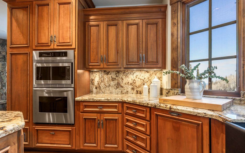 A Secluded Utah Mountain Haven on 10+ Acres Listed at $10.25 Million 14 125 White Pine Canyon Rd A Captivating Utah Estate Delivering Ultimate Privacy and Sweeping Mountain Views 8