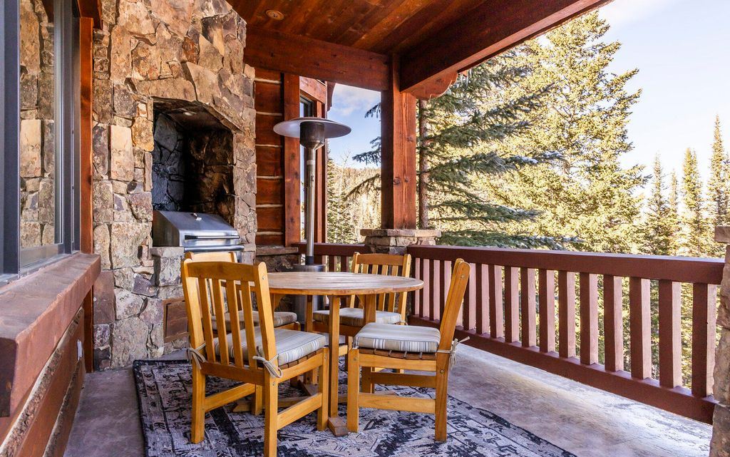 A Secluded Utah Mountain Haven on 10+ Acres Listed at $10.25 Million 15 125 White Pine Canyon Rd A Captivating Utah Estate Delivering Ultimate Privacy and Sweeping Mountain Views 9