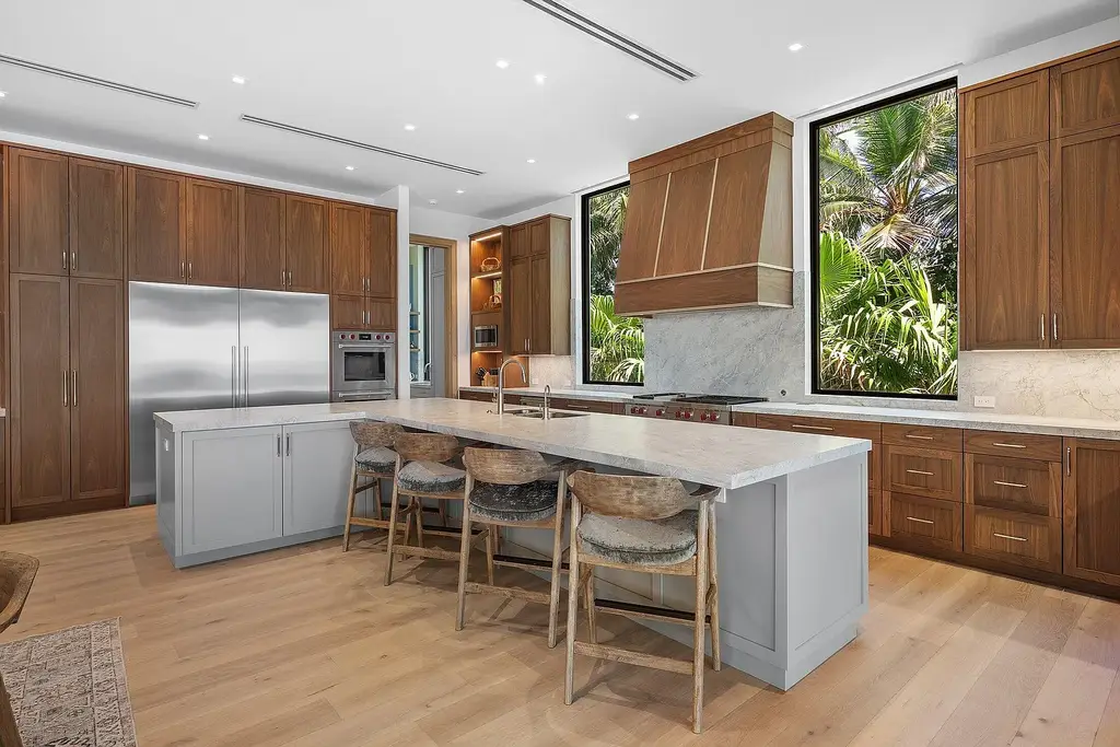 A Breathtaking $85 Million Ultra Luxury Dual Waterfront Estate Redefining Manalapan Living 9 1260 S Ocean Boulevard oceanfront estate in Manalapan showcasing contemporary architecture and direct Atlantic Ocean frontage