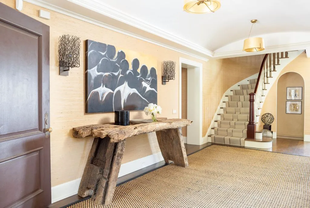 An Iconic $18M North Fork Waterfront Retreat with Exceptional Privacy 8 1350 W Cove Rd An Exceptional 18M Waterfront Estate Defined by Prestige and Seclusion 12