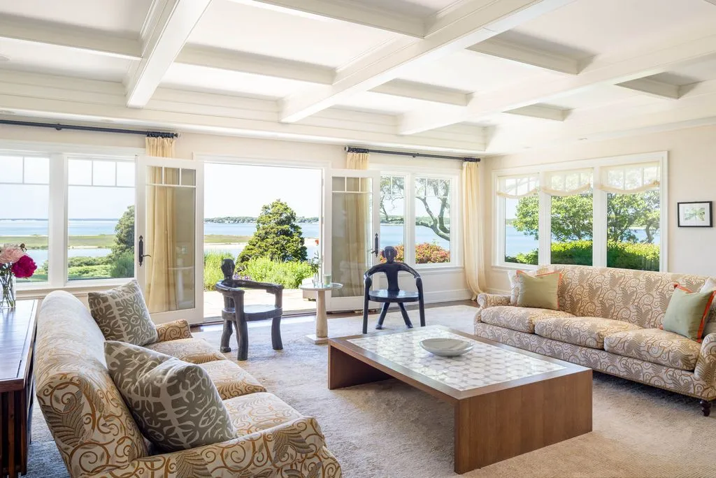 An Iconic $18M North Fork Waterfront Retreat with Exceptional Privacy 9 1350 W Cove Rd An Exceptional 18M Waterfront Estate Defined by Prestige and Seclusion 13