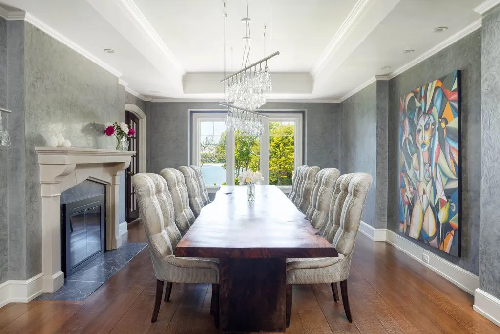 An Iconic $18M North Fork Waterfront Retreat with Exceptional Privacy 11 1350 W Cove Rd An Exceptional 18M Waterfront Estate Defined by Prestige and Seclusion 15