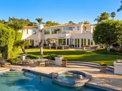 A World-Class California Art Deco Retreat with Sweeping City Vistas, Listed at $19,995,000 1 14035 Aubrey Rd An Extraordinary Private Art Deco Estate Overlooking the City 2