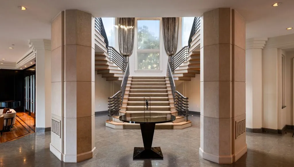 A World-Class California Art Deco Retreat with Sweeping City Vistas, Listed at $19,995,000 7 14035 Aubrey Rd An Extraordinary Private Art Deco Estate Overlooking the City 5