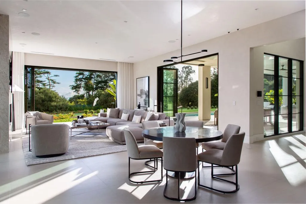 A Coastal Masterwork: Miramar Meadows Offers Newly Built Perfection and Timeless Living at $39.5 Million 16 1437 S Jameson Ln A Spectacular Newly Built Coastal Masterpiece 12