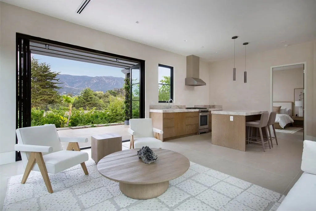 A Coastal Masterwork: Miramar Meadows Offers Newly Built Perfection and Timeless Living at $39.5 Million 25 1437 S Jameson Ln A Spectacular Newly Built Coastal Masterpiece 21