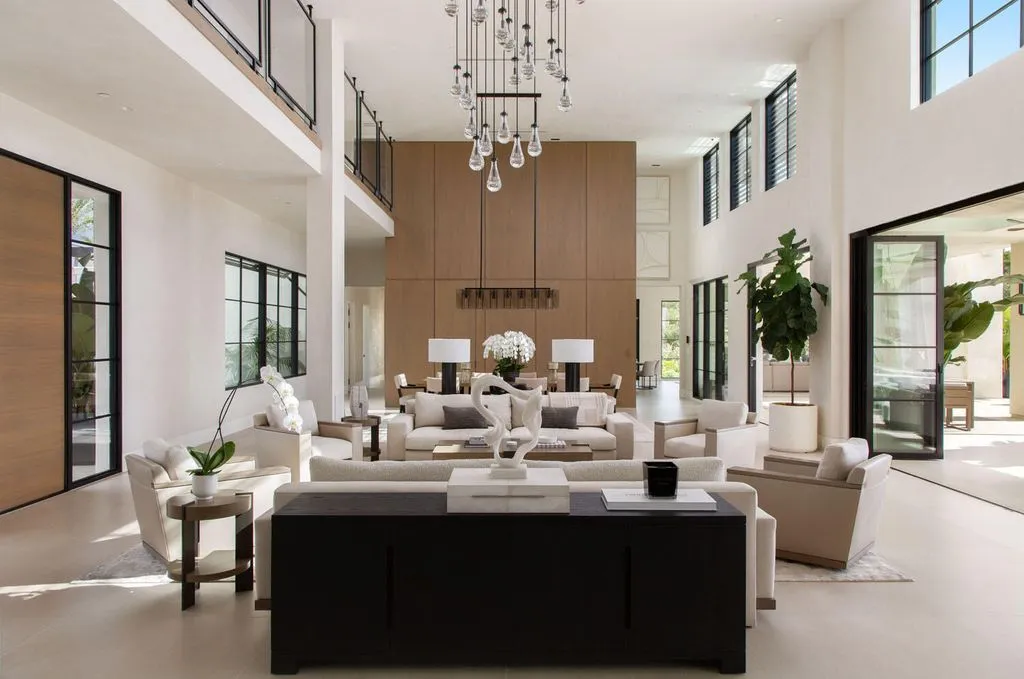 A Coastal Masterwork: Miramar Meadows Offers Newly Built Perfection and Timeless Living at $39.5 Million 10 1437 S Jameson Ln A Spectacular Newly Built Coastal Masterpiece 3