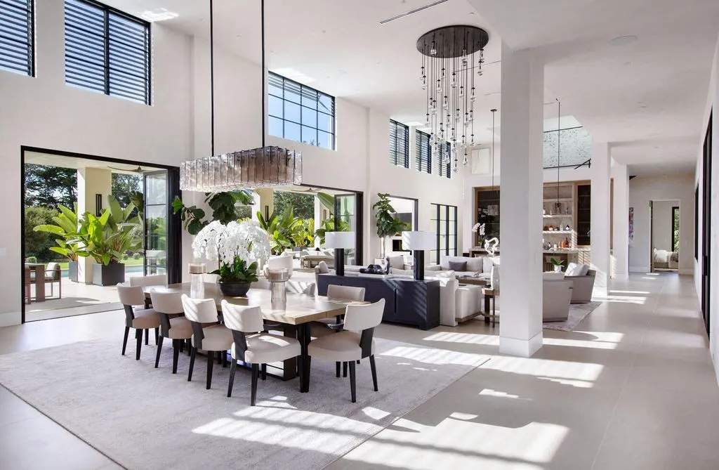 A Coastal Masterwork: Miramar Meadows Offers Newly Built Perfection and Timeless Living at $39.5 Million 11 1437 S Jameson Ln A Spectacular Newly Built Coastal Masterpiece 4