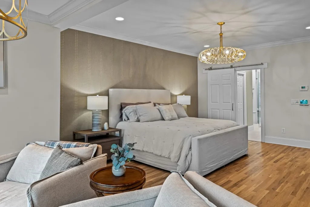 An Elite Waterfront Retreat With Year-Round Water Views in North Carolina Lists for $5.75 Million 18 16407 Jetton Rd An Elite Gated Waterfront Retreat in North Carolina 10