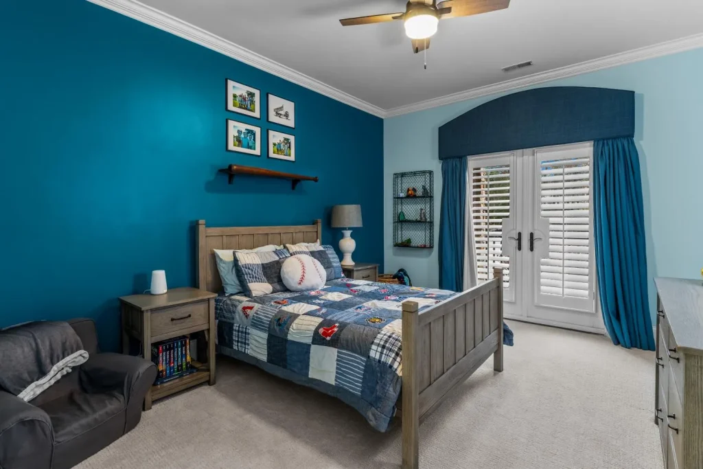 An Elite Waterfront Retreat With Year-Round Water Views in North Carolina Lists for $5.75 Million 23 16407 Jetton Rd An Elite Gated Waterfront Retreat in North Carolina 15