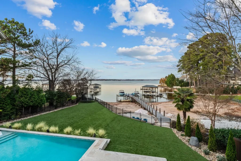 An Elite Waterfront Retreat With Year-Round Water Views in North Carolina Lists for $5.75 Million 9 16407 Jetton Rd An Elite Gated Waterfront Retreat in North Carolina 18