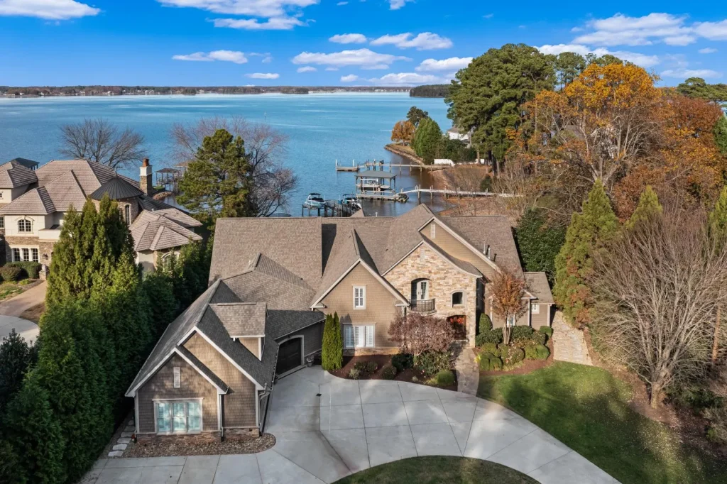 An Elite Waterfront Retreat With Year-Round Water Views in North Carolina Lists for $5.75 Million 6 16407 Jetton Rd An Elite Gated Waterfront Retreat in North Carolina 2
