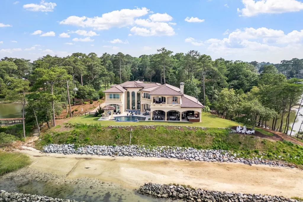 Award Winning Broad Bay Estate at 1680 Godfrey Ln Lists for $15 Million with Private Beachfront and Deep Water Dock 57 1680 Godfrey Ln Virginia Beach VA 2345469
