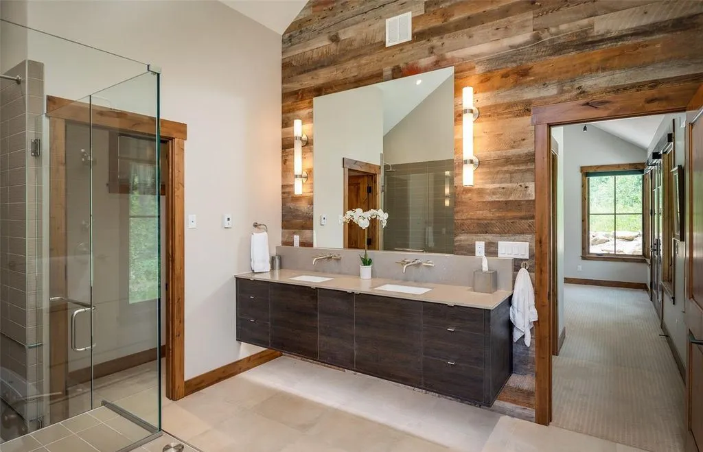 A Breathtaking Terra Firma Residence on 35 Acres Redefining Natural Luxury in Colorado 17 170 GCR 810 A Spectacular Terra Firma Home on 35 Acres Blending Seamlessly with Colorados Landscape 13