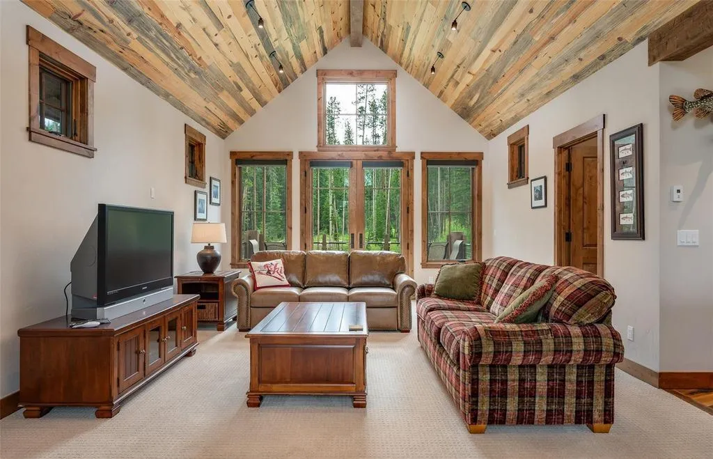 A Breathtaking Terra Firma Residence on 35 Acres Redefining Natural Luxury in Colorado 19 170 GCR 810 A Spectacular Terra Firma Home on 35 Acres Blending Seamlessly with Colorados Landscape 16